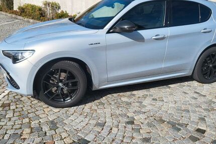 Alfa Romeo Stelvio 120.000 km 25.700 € Friedberg 86316
