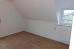 Dachgeschoßwohnung Augsburg Lechhausen - 3.5 Zimmer, 82 m&sup2;, 1.200&euro; | Angebot:26700380