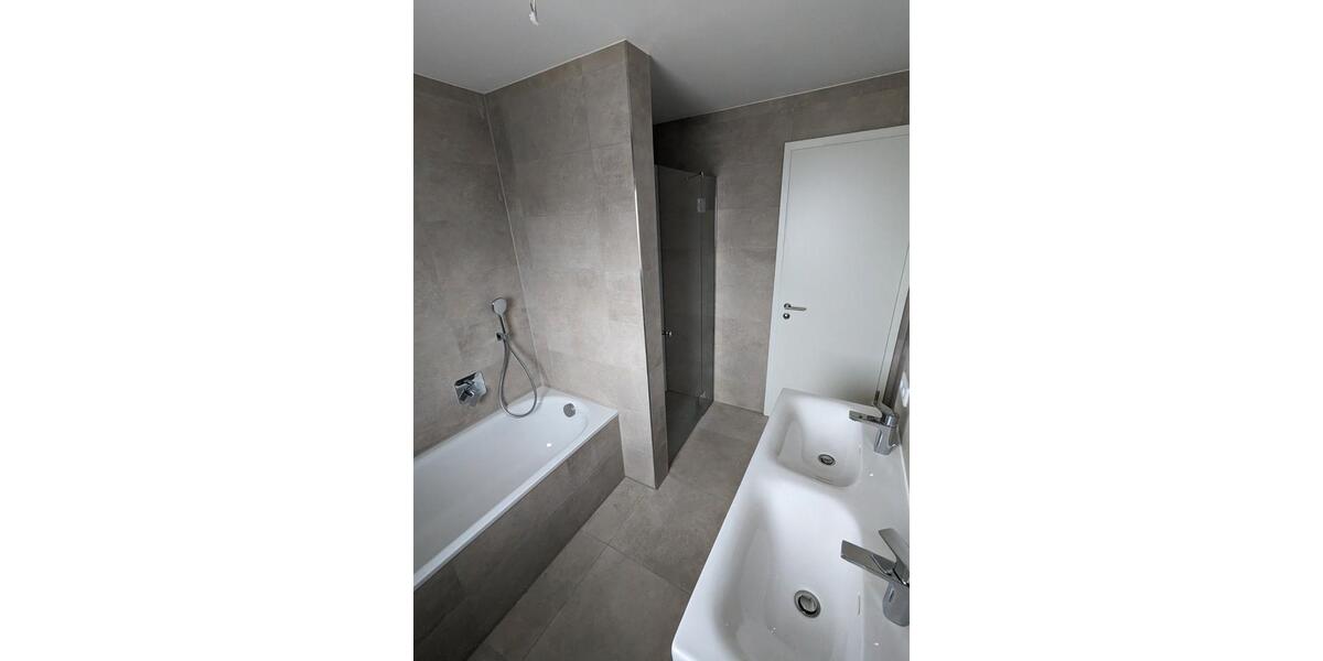Etagenwohnung Jesenwang - 4 Zimmer, 109 m&sup2;, 1.690&euro; | Angebot:26537151