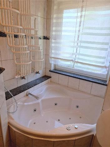 Etagenwohnung Neusäß - 3 Zimmer, 68 m&sup2;, 298.000&euro; | Angebot:27132388