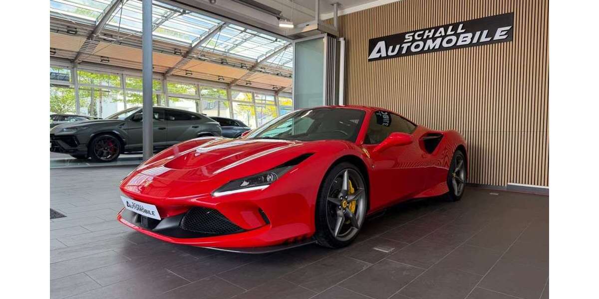 Ferrari F8 Tributo 18.134 km 309.890 &euro; Gersthofen 86368