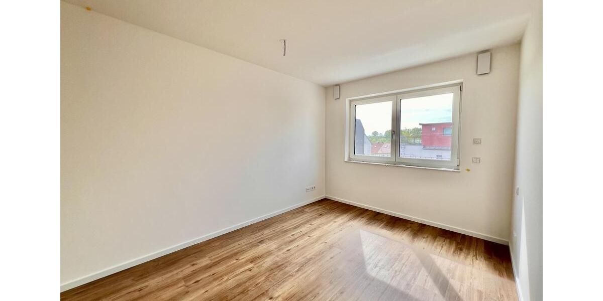 Etagenwohnung Augsburg Bergheim - 2 Zimmer, 79 m&sup2;, 1.300&euro; | Angebot:26578886