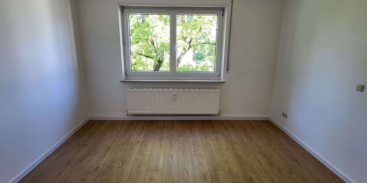 Etagenwohnung Augsburg Oberhausen - 2 Zimmer, 49 m&sup2;, 592&euro; | Angebot:26740198