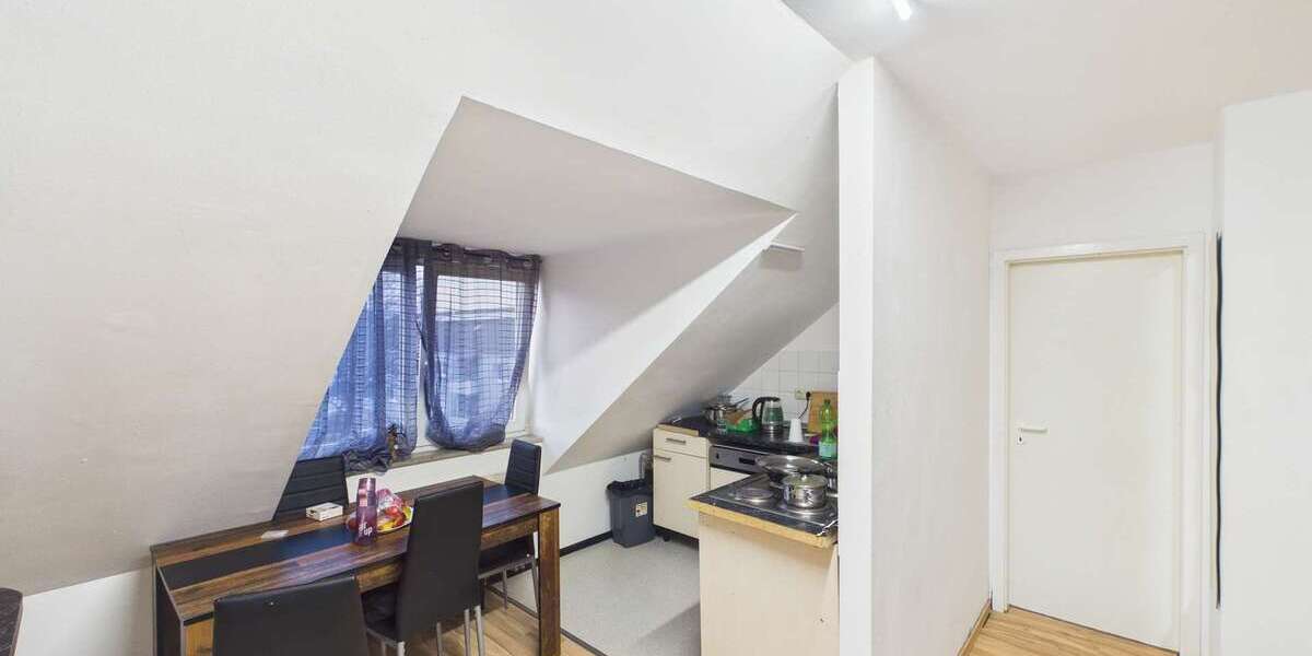 Attraktive DG-Wohnung mit solider Vermietung - 2-Zimmer-Wohnung in Augsburg Lechhausen - 2- Augsburg Lechhausen | Angebot:25960329