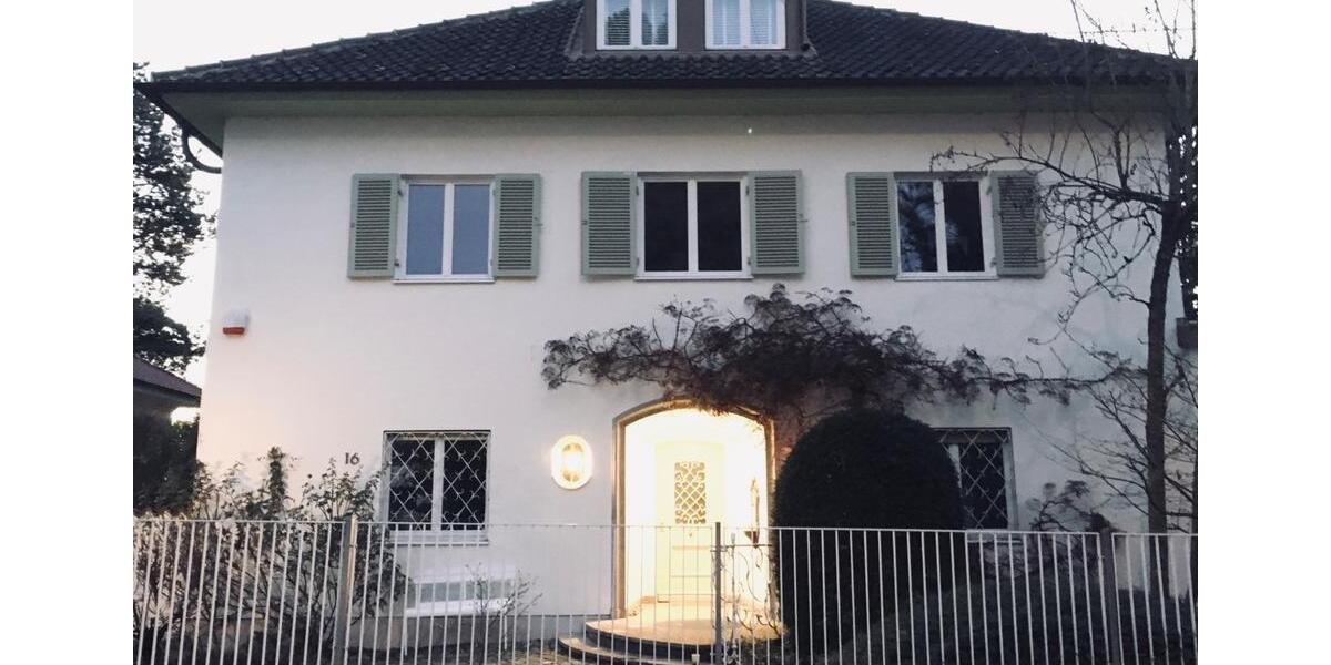 Villa Augsburg Bergheim - 8 Zimmer, 330 m&sup2;, 1.950.000&euro; | Angebot:25809587