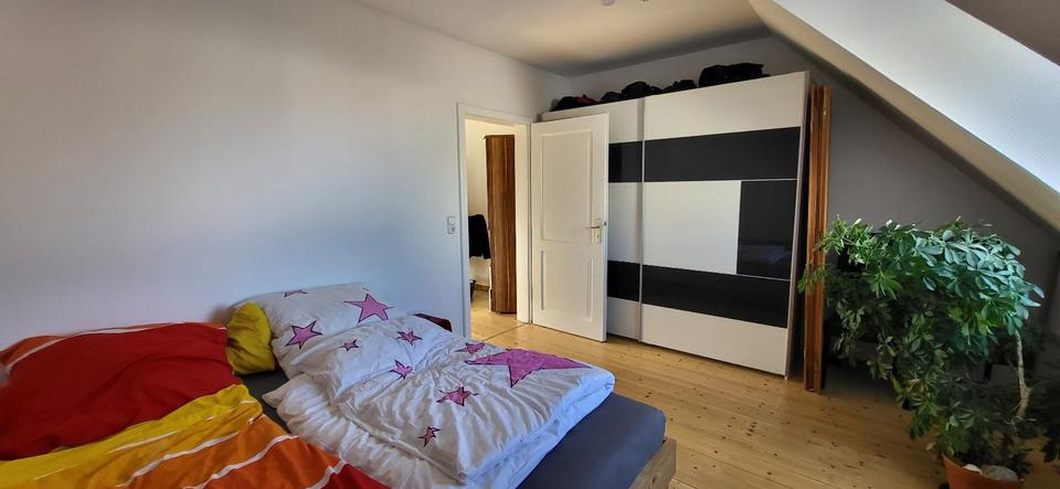 Dachgeschoßwohnung Augsburg Haunstetten-Siebenbrunn - 5 Zimmer, 126 m&sup2;, 420.000&euro; | Angebot:25294820