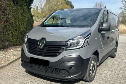 Renault Trafic 180.000 km 8.500 &euro; Neusäs 86356