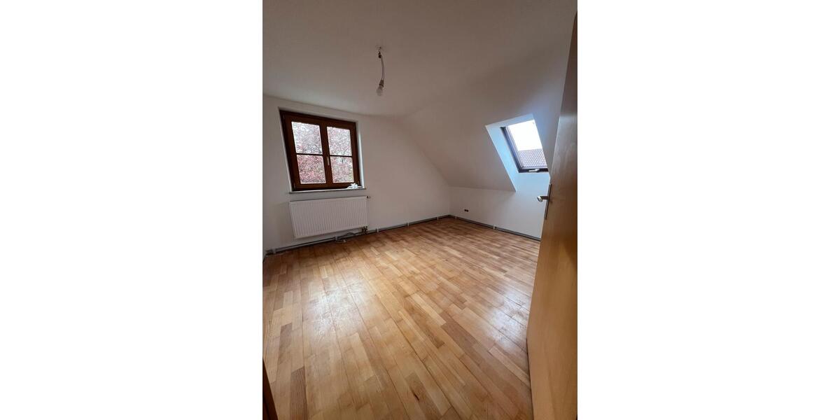 Bauernhaus, Landhaus Prittriching - 9 Zimmer, 154 m&sup2;, 1.690&euro; | Angebot:26373035