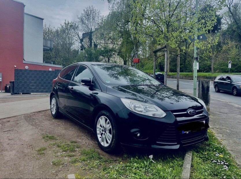 Ford Focus 174.000 km 4.999 € Friedberg 86316