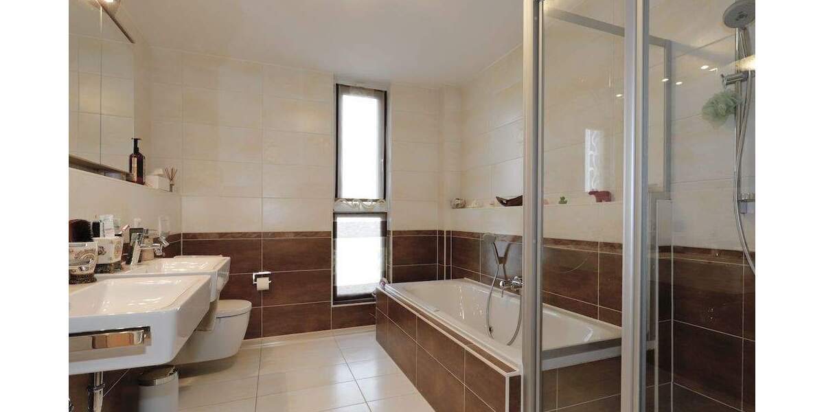 Reihenendhaus Gersthofen - 6 Zimmer, 157 m&sup2;, 900.000&euro; | Angebot:24448225