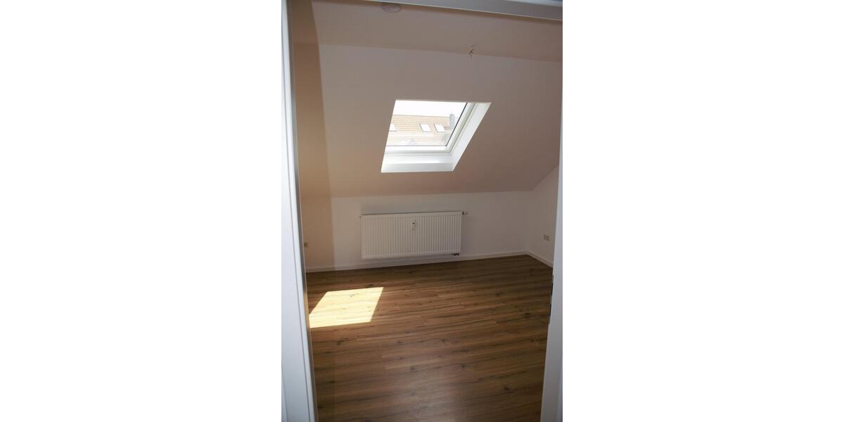 Dachgeschoßwohnung Diedorf - 4 Zimmer, 93 m&sup2;, 1.050&euro; | Angebot:26365008