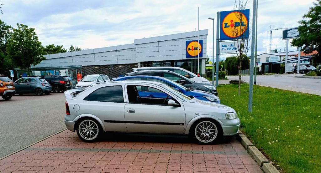 Opel Astra 114.000 km 7.800 € Augsburg 86167