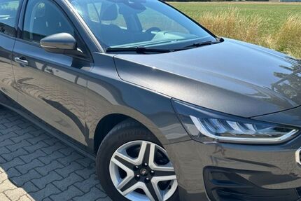 Ford Focus 58.000 km 15.990 € Dinkelscherben 86424