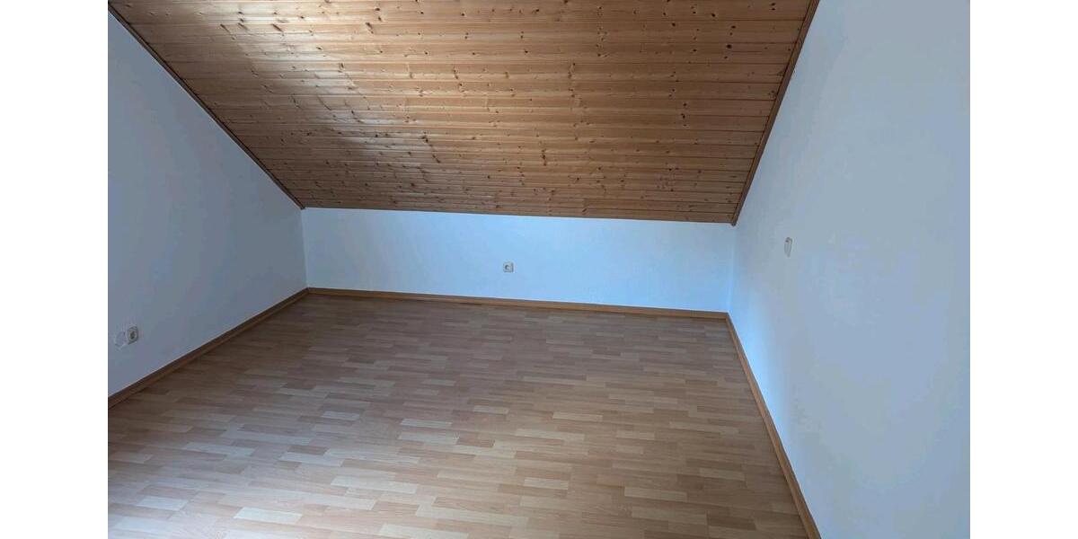 Einfamilienhaus Aichach - 5 Zimmer, 135 m&sup2;, 1.350&euro; | Angebot:25170608
