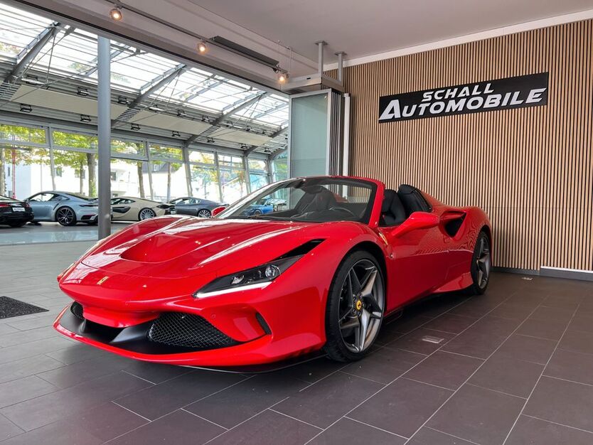 Ferrari F8 8.801 km 389.000 € Gersthofen 86368