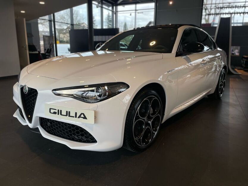 Alfa Romeo Giulia 12.000 km 41.280 € Diedorf / Augsburg 86420