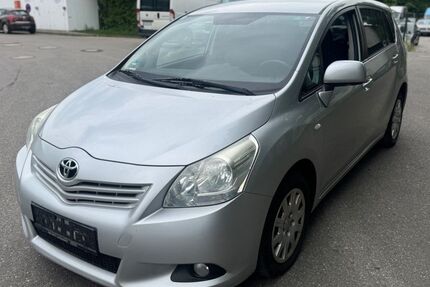 Toyota Verso 220.000 km 2.500 € Augsburg 86167