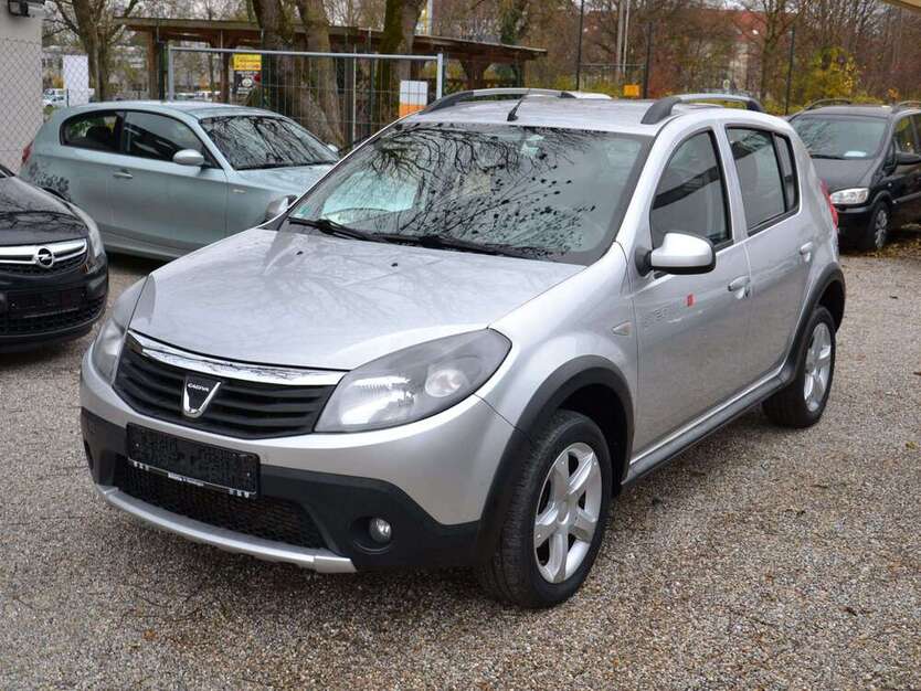 Dacia Sandero 218.000 km 2.400 € Augsburg 86169
