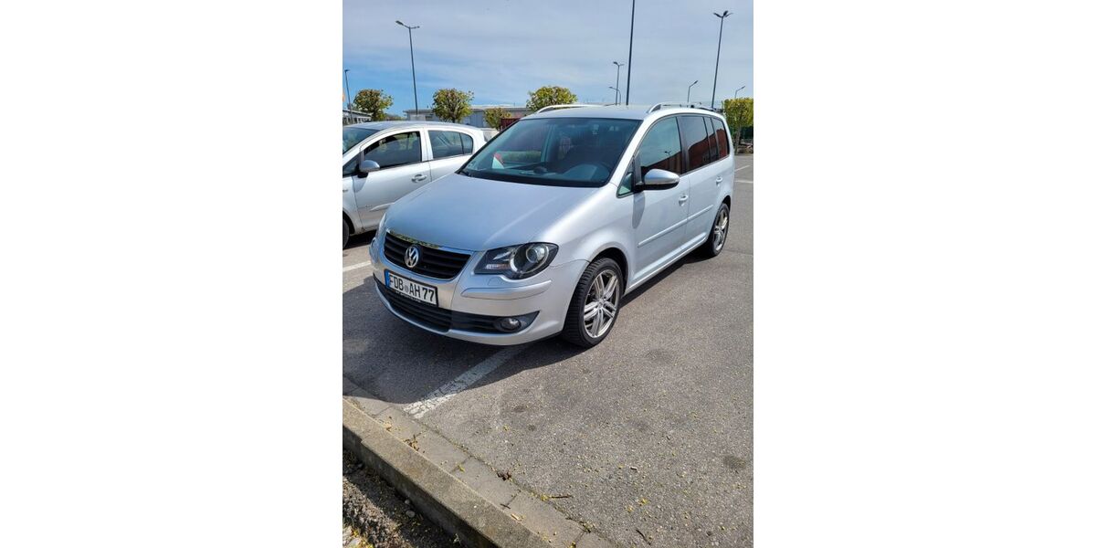 VW Touran 198.000 km 2.400 &euro; Steindorf 82297