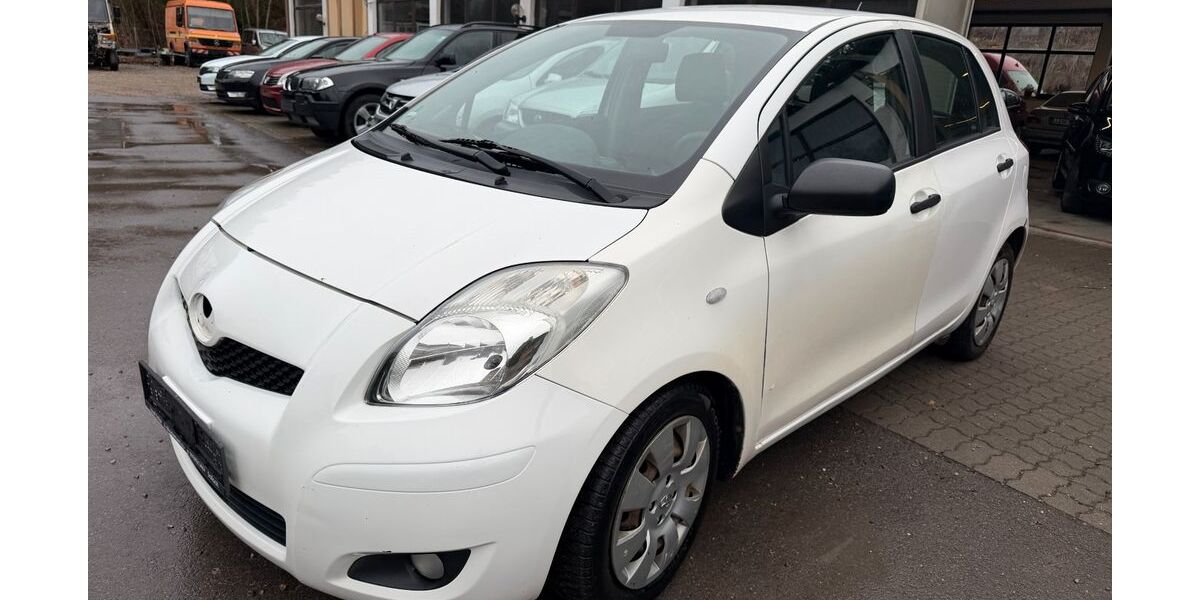 Toyota Yaris 299.000 km 1.500 &euro; GELTENDORF 82269