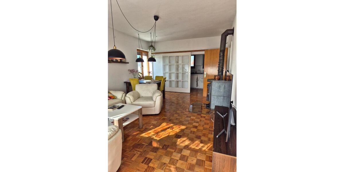 Etagenwohnung Moorenweis - 4 Zimmer, 104 m&sup2;, 1.300&euro; | Angebot:25641038