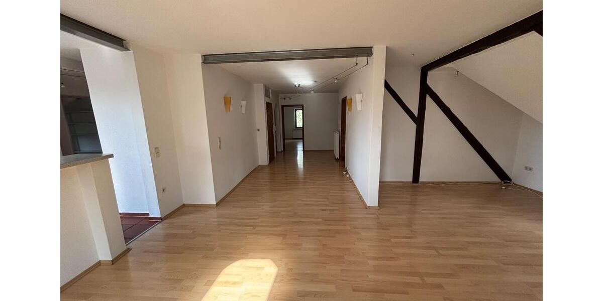 Dachgeschoßwohnung Augsburg Pfersee - 4 Zimmer, 108 m&sup2;, 399.000&euro; | Angebot:26820614