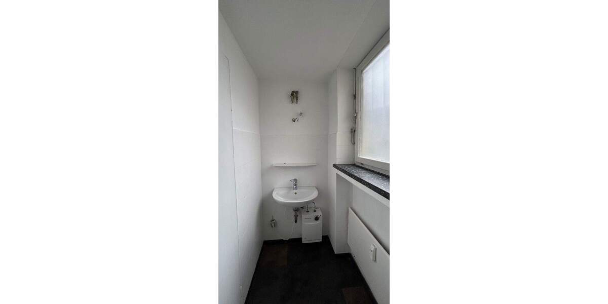 Attraktives & vielseitig nutzb. LadenlokalShowroomBüro m.großem Schaufenster Top-Lage Hochzoll-Süd zimmer