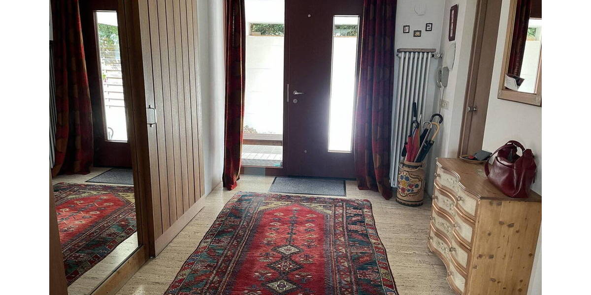 Einfamilienhaus Adelsried - 7 Zimmer, 230 m&sup2;, 749.000&euro; | Angebot:26657235