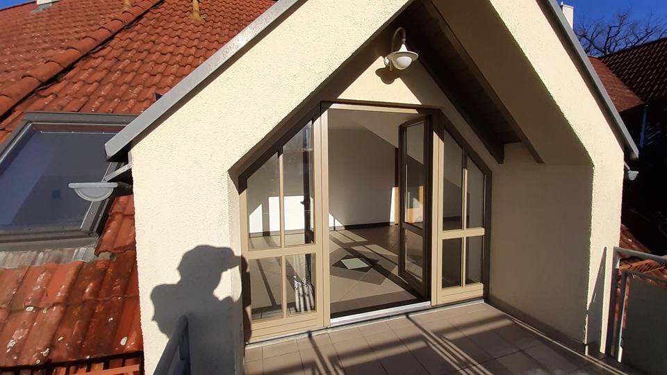 Dachgeschoßwohnung Aichach - 3 Zimmer, 67 m&sup2;, 320.000&euro; | Angebot:26931234