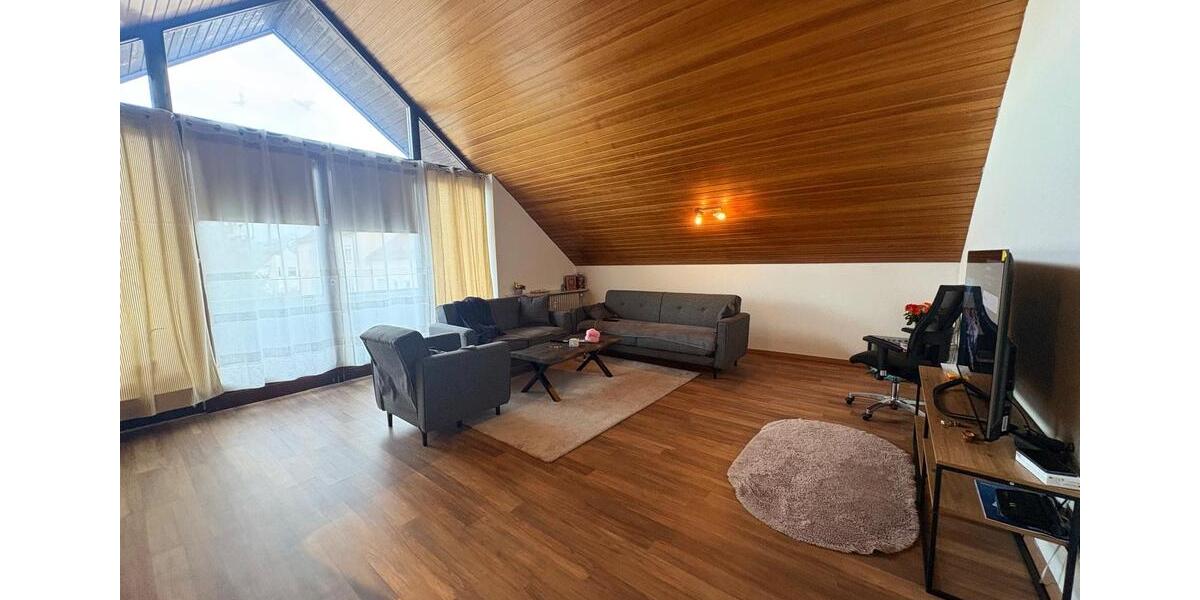 Dachgeschoßwohnung Augsburg Lechhausen - 3 Zimmer, 77 m&sup2;, 310.000&euro; | Angebot:25073037