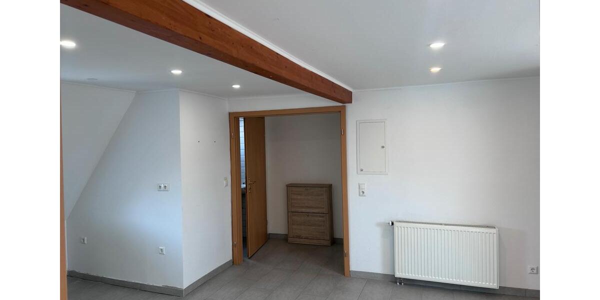 Dachgeschoßwohnung Meitingen - 3.5 Zimmer, 70 m&sup2;, 790&euro; | Angebot:25930175