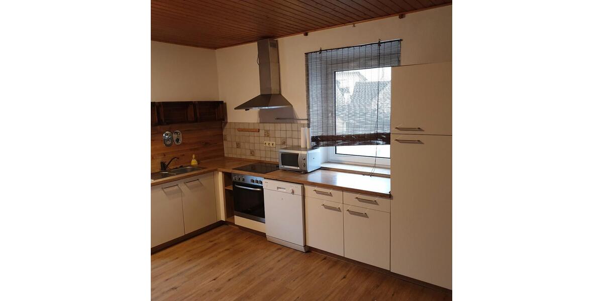 Etagenwohnung Aichach - 3 Zimmer, 94 m&sup2;, 1.150&euro; | Angebot:26416507