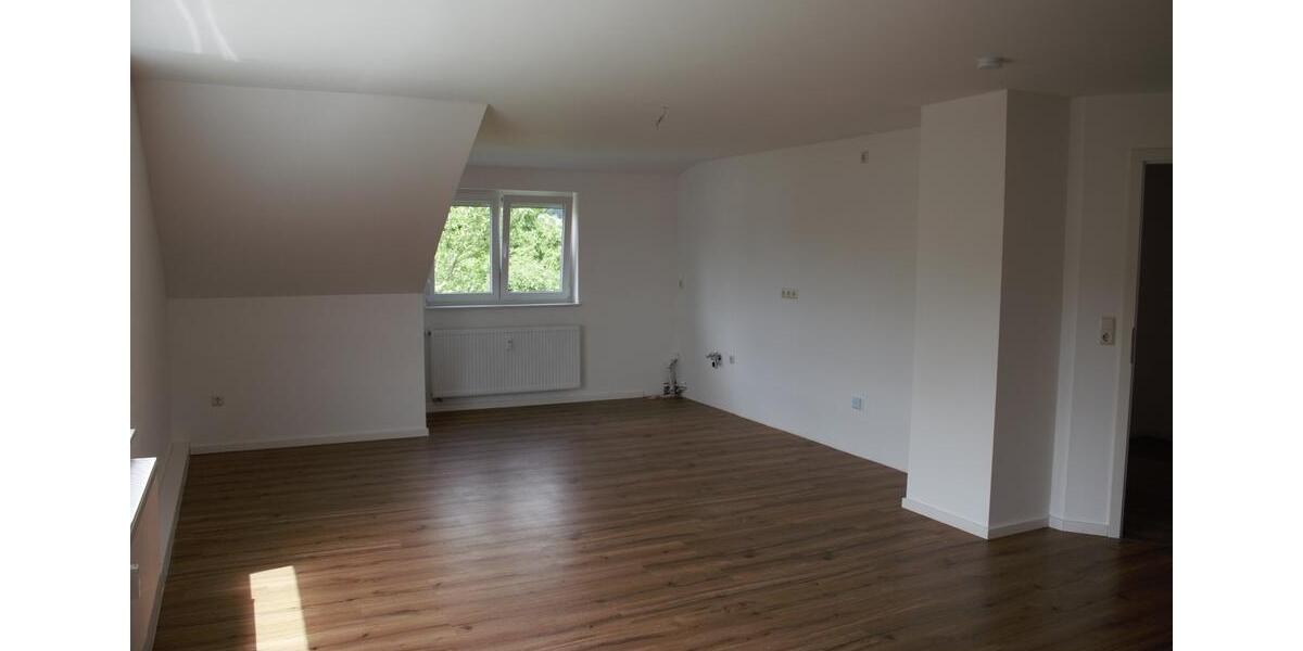 Dachgeschoßwohnung Diedorf - 4 Zimmer, 93 m&sup2;, 1.050&euro; | Angebot:26365008