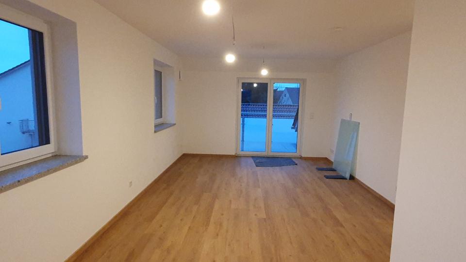 Dachgeschoßwohnung Wertingen - 3.5 Zimmer, 77 m&sup2;, 950&euro; | Angebot:25632258