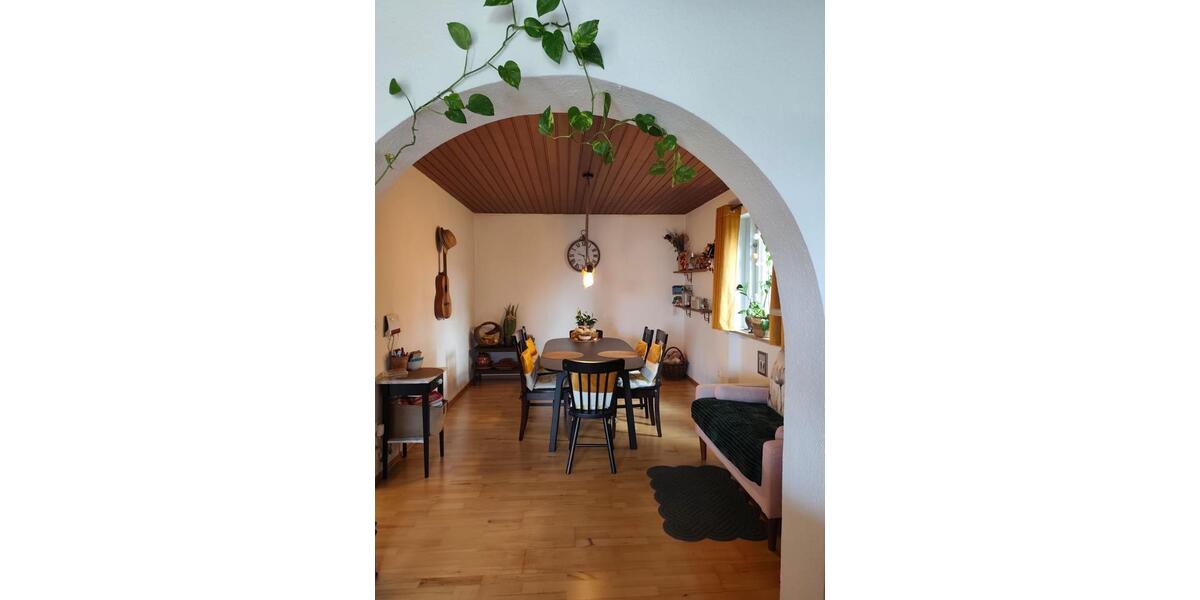 Etagenwohnung Scheuring - 4 Zimmer, 101 m&sup2;, 1.500&euro; | Angebot:26525640