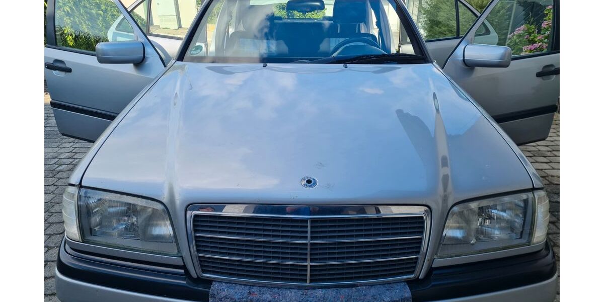 Mercedes-Benz C 180 117.000 km 3.500 &euro; Dasing 86453