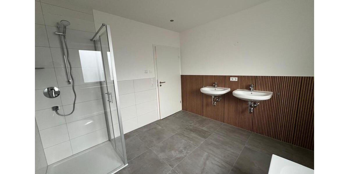 Doppelhaushälfte Wertingen - 6.5 Zimmer, 172 m&sup2;, 1.800&euro; | Angebot:26552988
