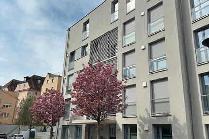 Haus Augsburg - 3 Zimmer, 121 m&sup2;, 2.400&euro; | Angebot:26394278