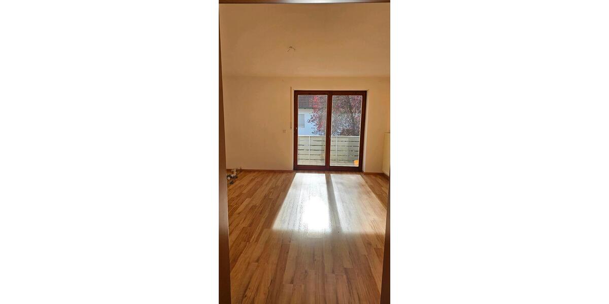 Etagenwohnung Großaitingen - 4 Zimmer, 131 m&sup2;, 1.450&euro; | Angebot:26482724