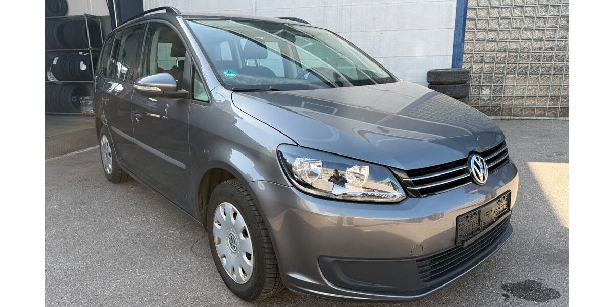 VW Touran 273.000 km 4.699 &euro; Augsburg 86165
