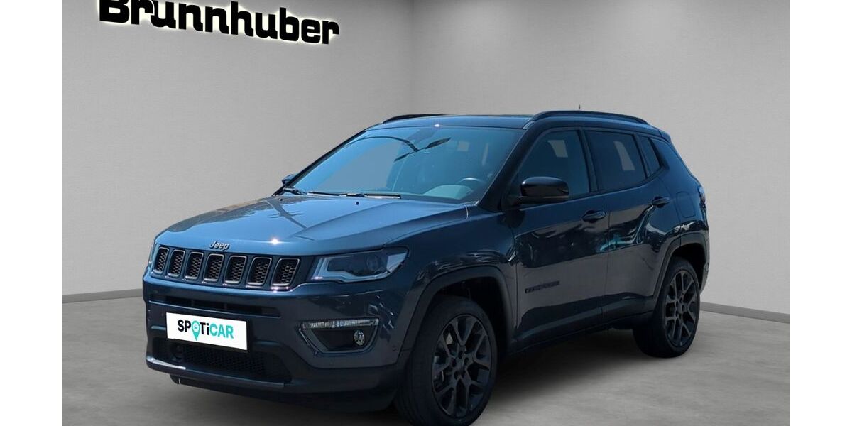 Jeep Compass 49.040 km 23.765 € Augsburg 86156