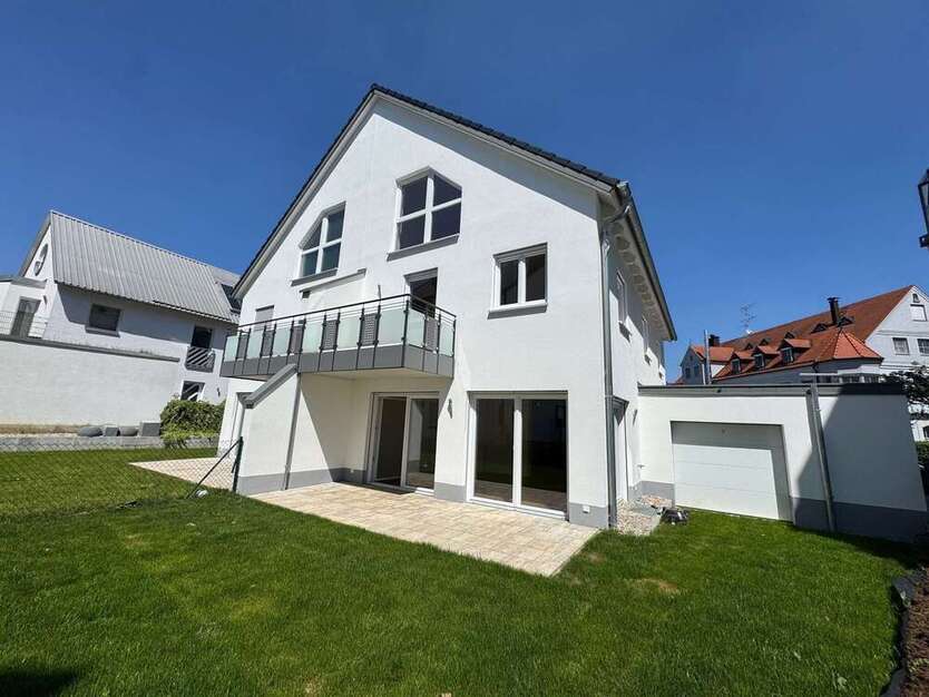 Haus zum Kaufen in Neusäß 975.000 € 160.18 m²
