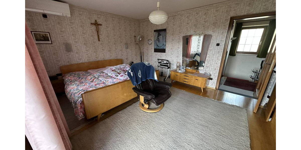 Einfamilienhaus Augsburg Lechhausen - 7 Zimmer, 220 m&sup2;, 890.000&euro; | Angebot:26522237
