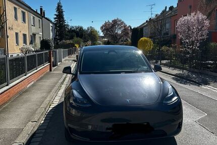 Tesla Model Y 14.500 km 39.000 &euro; Augsburg 86167