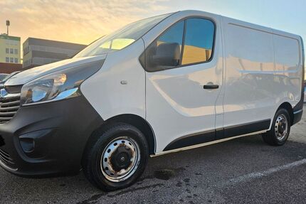 Opel Vivaro 214.326 km 8.300 € Augsburg 86165