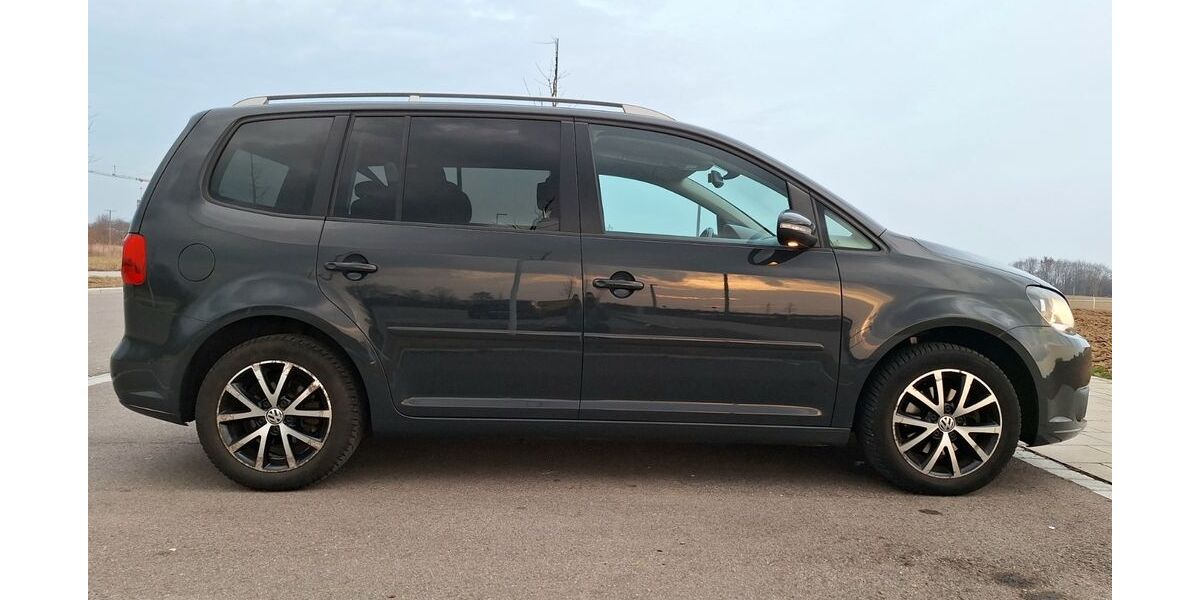 VW Touran 339.000 km 6.500 &euro; Augsburg 86159