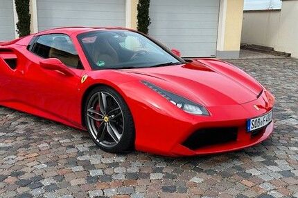 Ferrari 488 Spider 61.000 km 195.000 € Peutenhausen / Gachenbach 86565