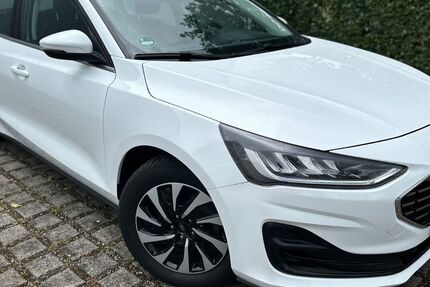Ford Focus 37.000 km 17.990 &euro; Dinkelscherben 86424