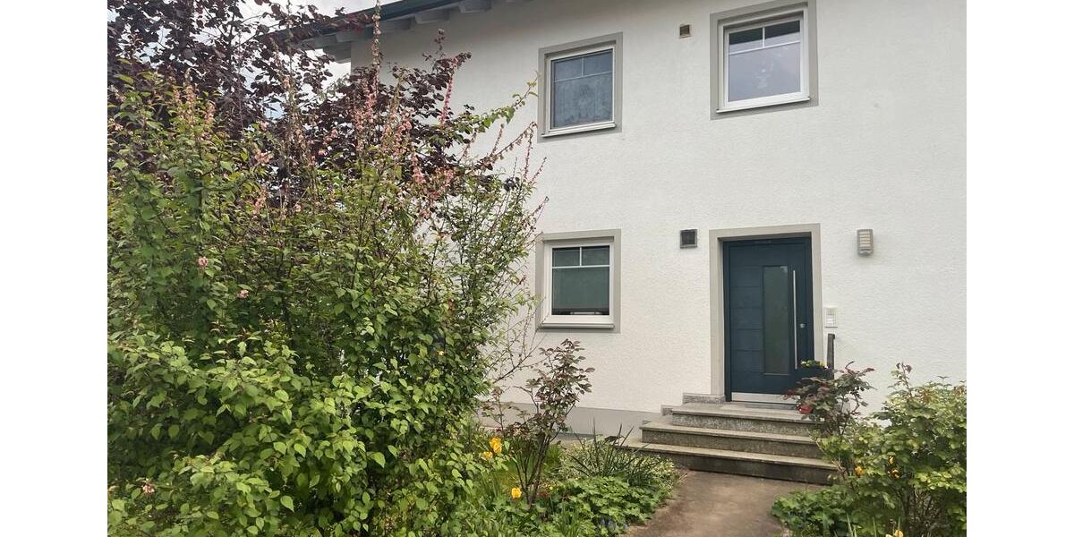 Dachgeschoßwohnung Scheuring - 3 Zimmer, 96 m&sup2;, 1.050&euro; | Angebot:26523050