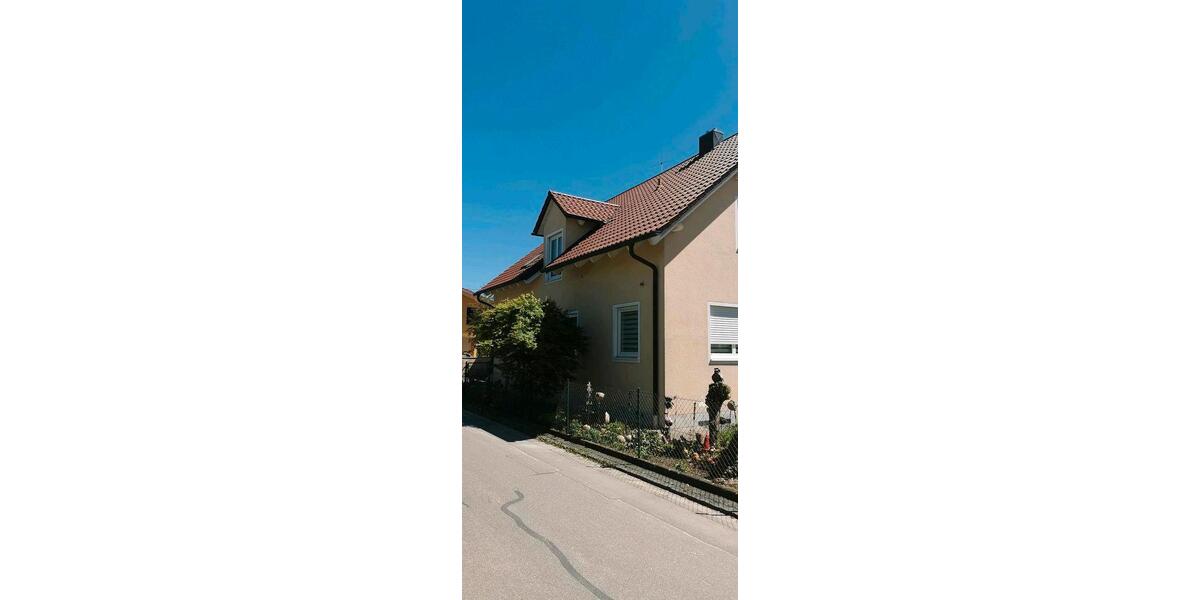 Dachgeschoßwohnung Meitingen - 2 Zimmer, 70 m&sup2;, 1.030&euro; | Angebot:26405825